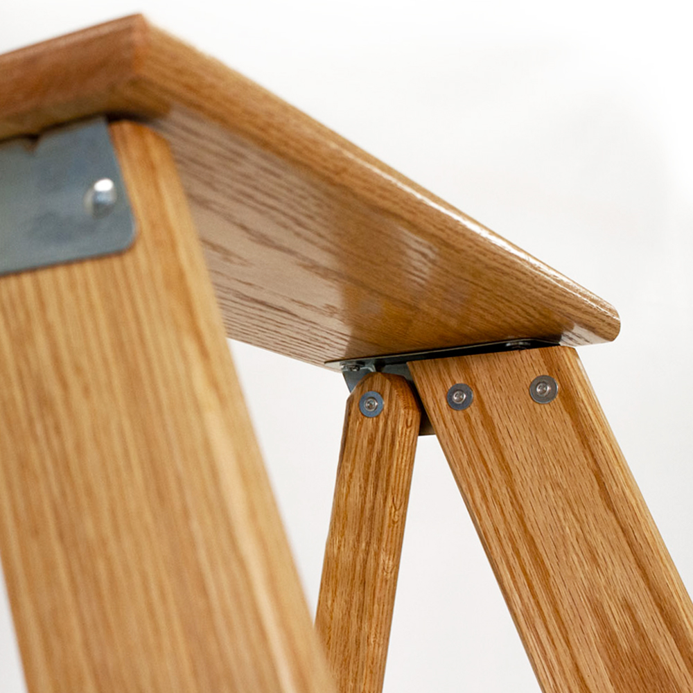 Painters_RedOak_Square_0001_Detail 2